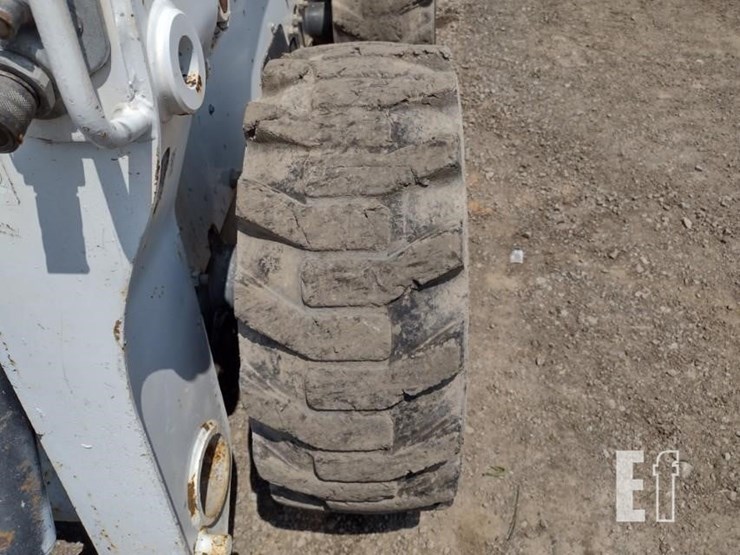 2014-bobcat-s770-image-19