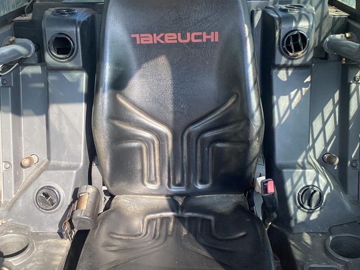 2017-takeuchi-tl12r2-image-16