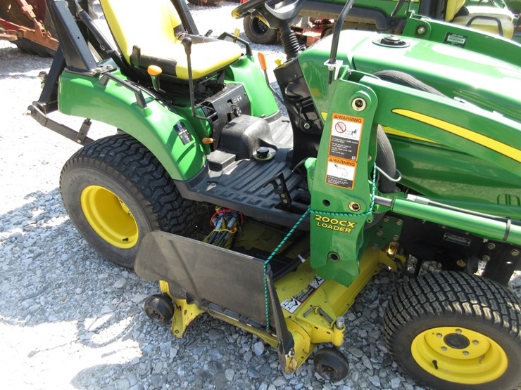 2008-john-deere-2305-image-4