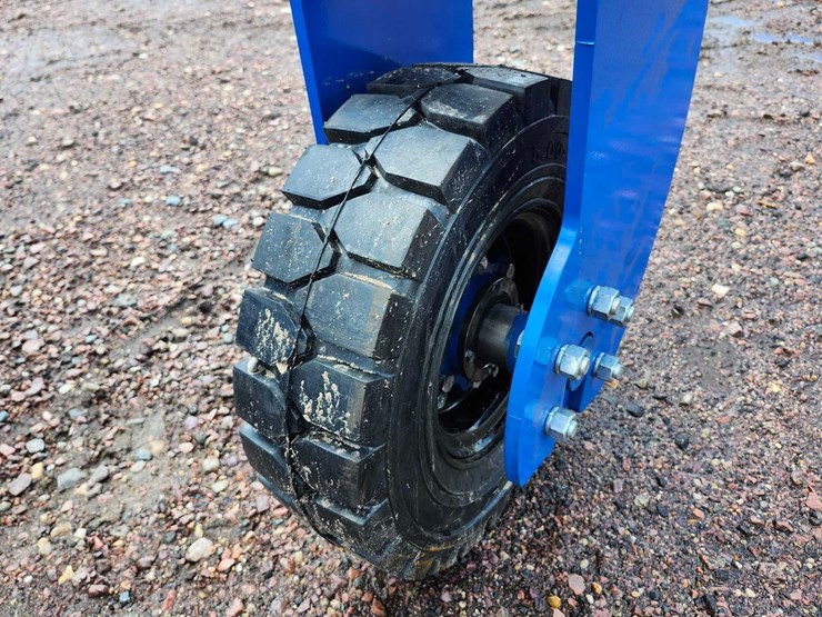 2025-topcat-skid-steer-grader-image-9