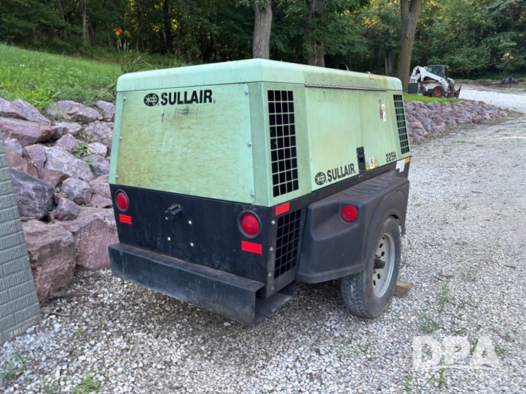 2011-sullair-225h-image-4