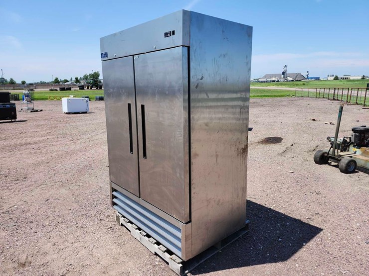 artic-air-commercial-freezer-image-1