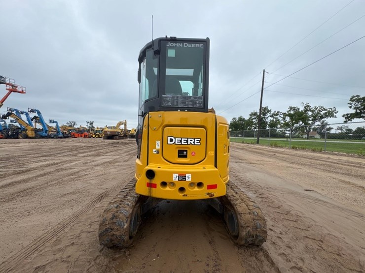 2020-deere-35g-image-8