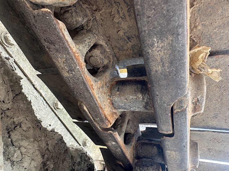 caterpillar-d3b-image-24
