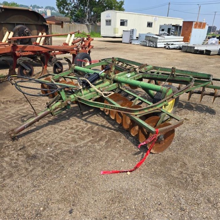 JOHN DEERE BW