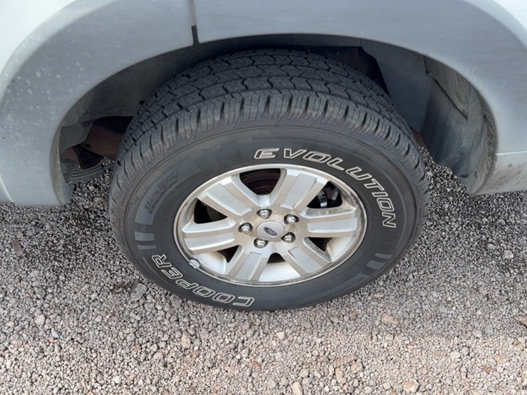2006-ford-explorer-image-12