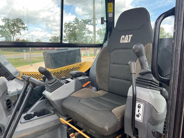 2022-caterpillar-306cr-image-33
