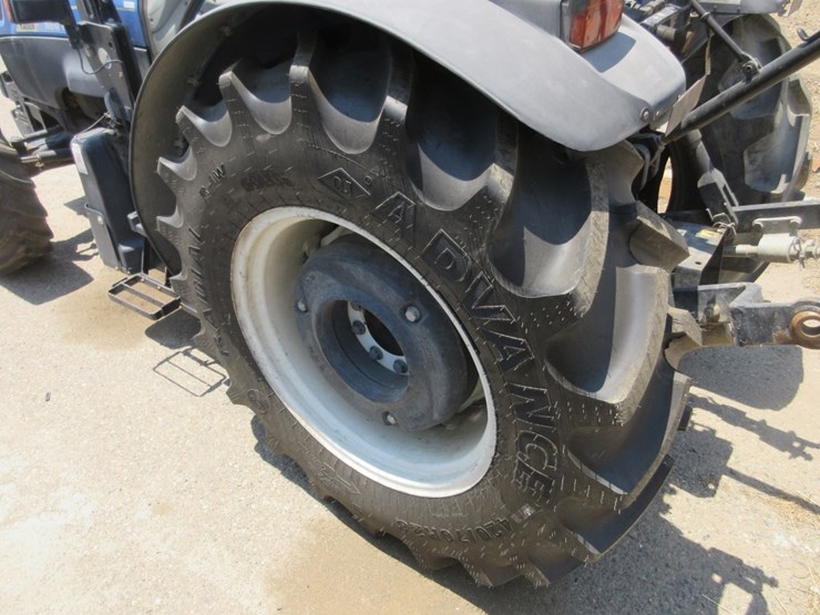 new-holland-t4050f-image-18