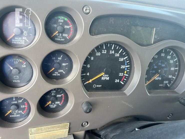 2007-mack-vision-cx613-image-27