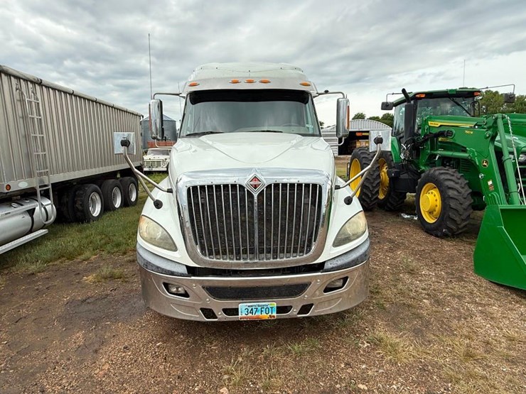 2015-international-prostar-image-7