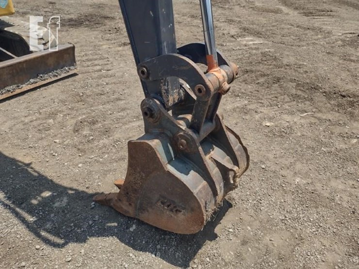 2020-deere-26g-image-17