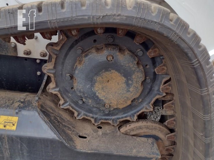 2023-bobcat-t770-image-22