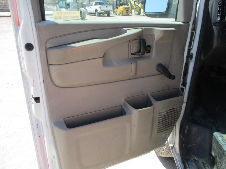 2007-chevrolet-express-3500-image-15
