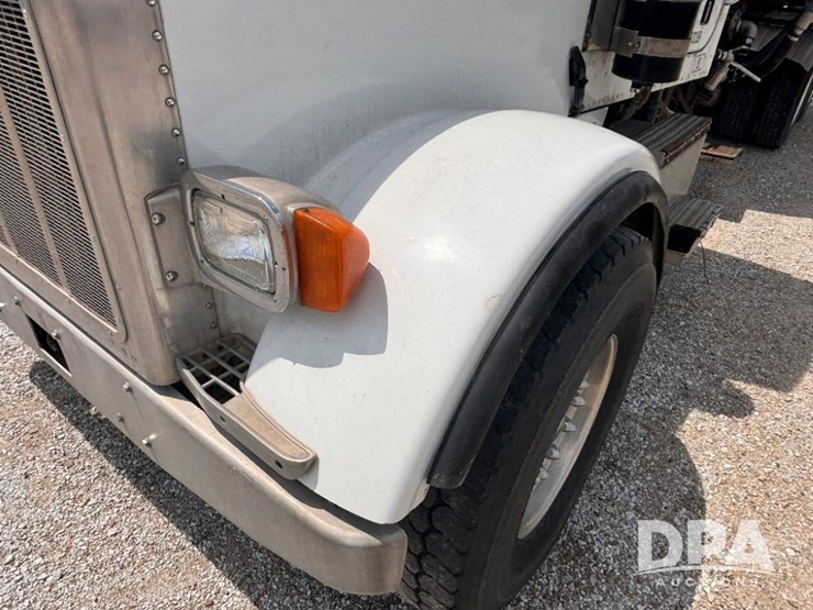 2000-peterbilt-357-image-20