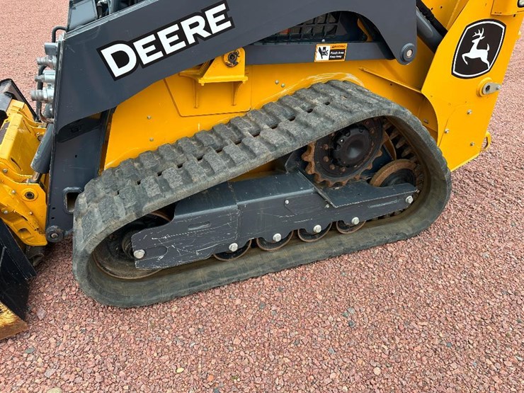 2020-deere-317g-image-7