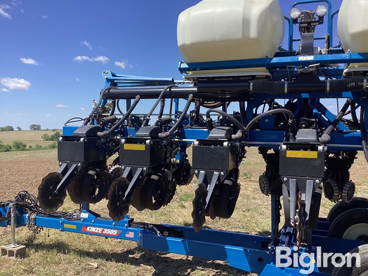 2023-kinze-3505-image-20