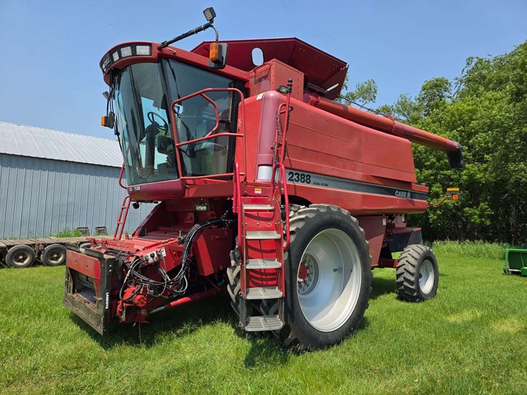 2002-case-ih-2388-image-2