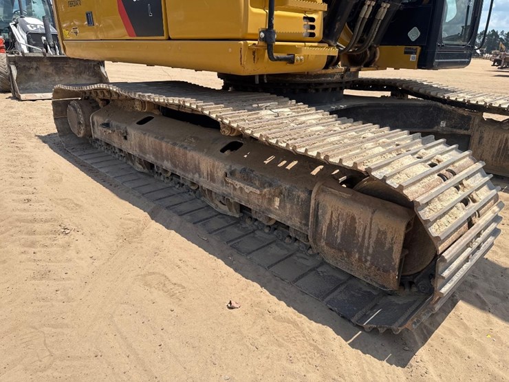 2019-caterpillar-326fl-image-13