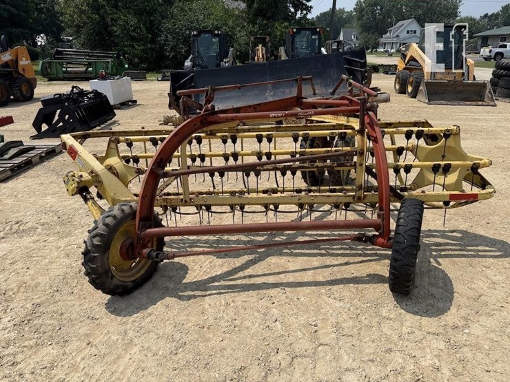 new-holland-256-image-4