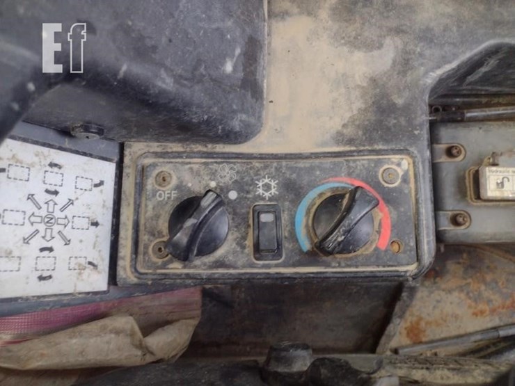 takeuchi-tl12-image-10