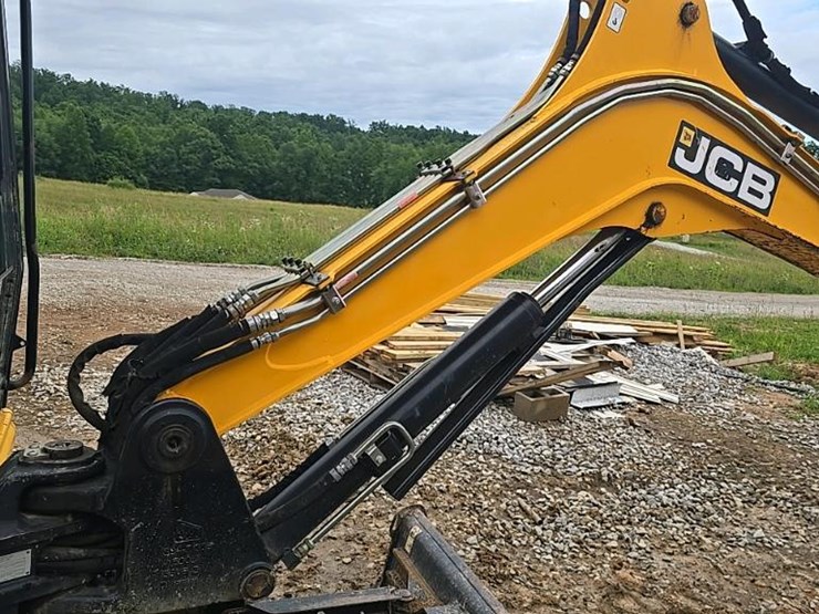 jcb-67c-1-image-33