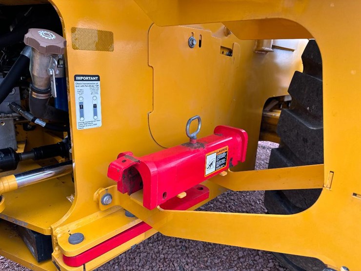 2018-deere-524kii-image-54