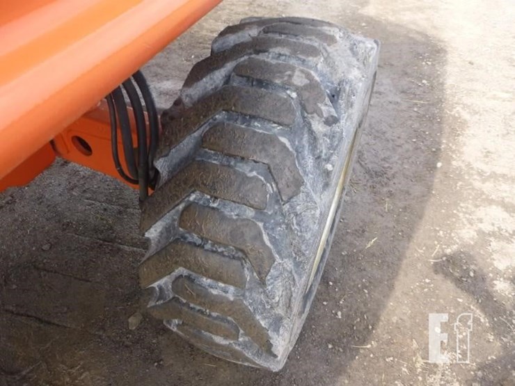 2014-jlg-460sj-image-14