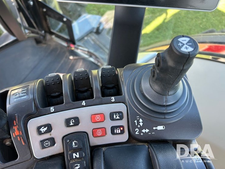 2022-massey-ferguson-8735s-image-50