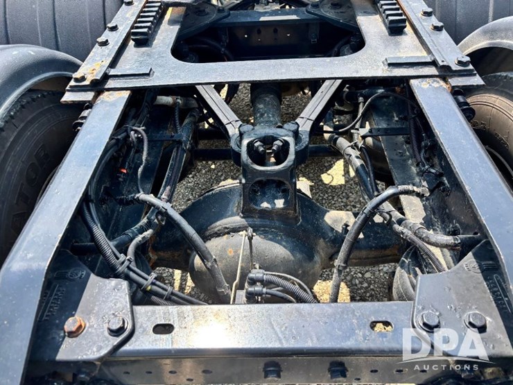 2014-kenworth-t660-image-45