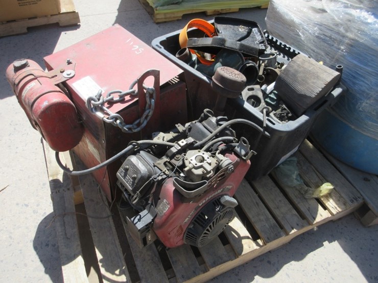 (4)-pallets-of-misc-items,-image-6