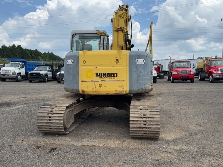 kobelco-sk135sr-lc-image-10