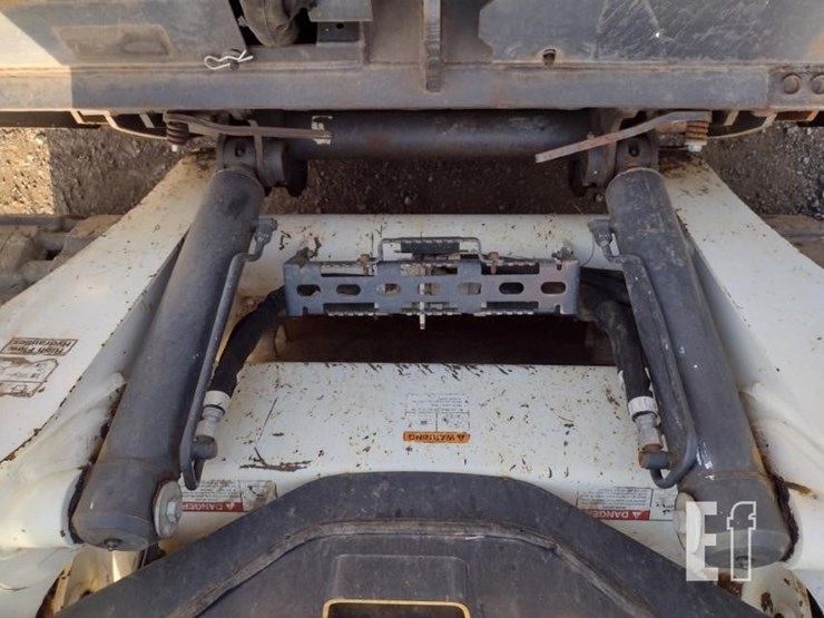 2017-bobcat-t870-image-15