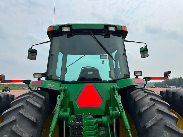 john-deere-8210-image-25