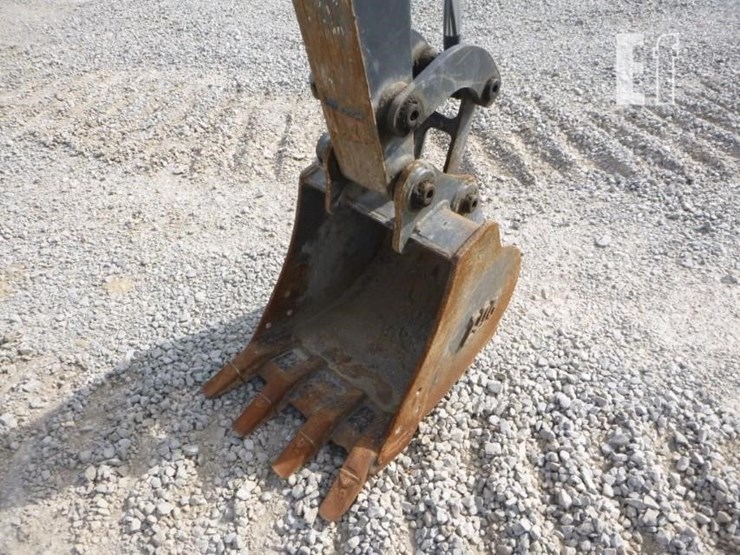 2022-deere-26g-image-18