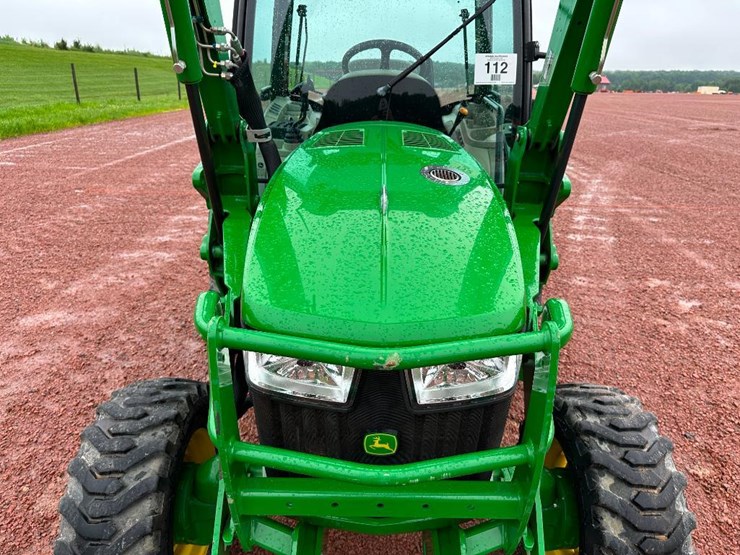 2018-john-deere-4052r-image-33