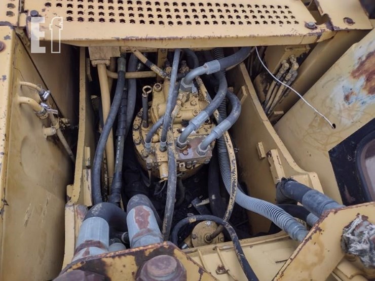 caterpillar-322l-image-46