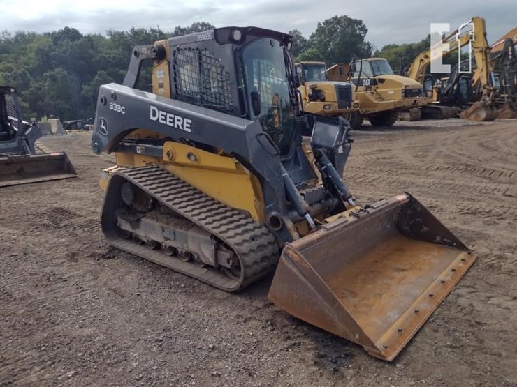 2020-deere-333g-image-37