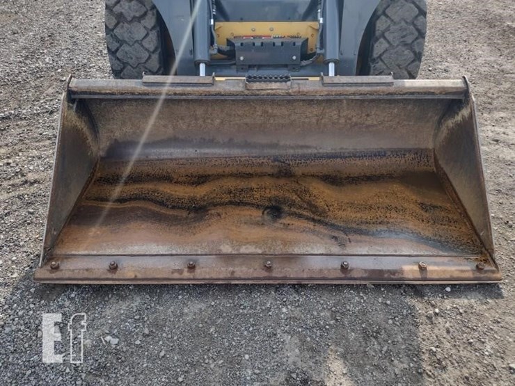 2020-deere-324g-image-16