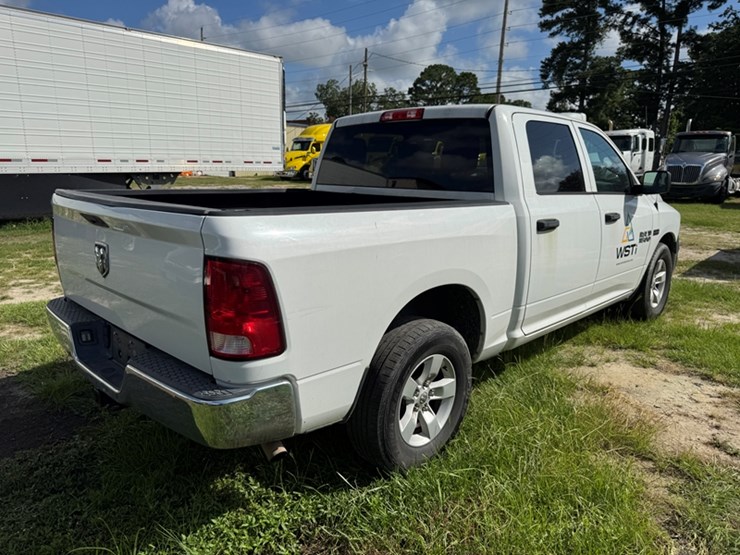 2016-ram-1500-crew-cab-pickup 218,682-miles-showing-- 3c6rr6kt9gg194015-image-3