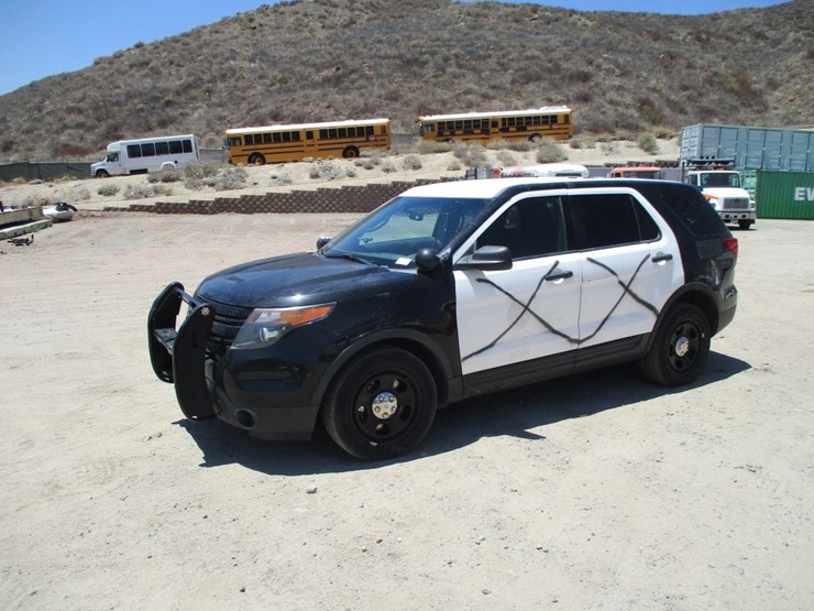 2015-ford-explorer-image-1