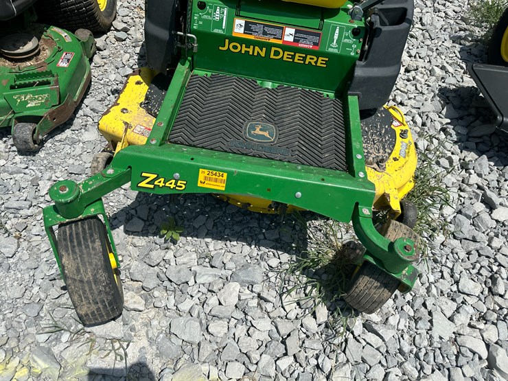 john-deere-z445-image-18