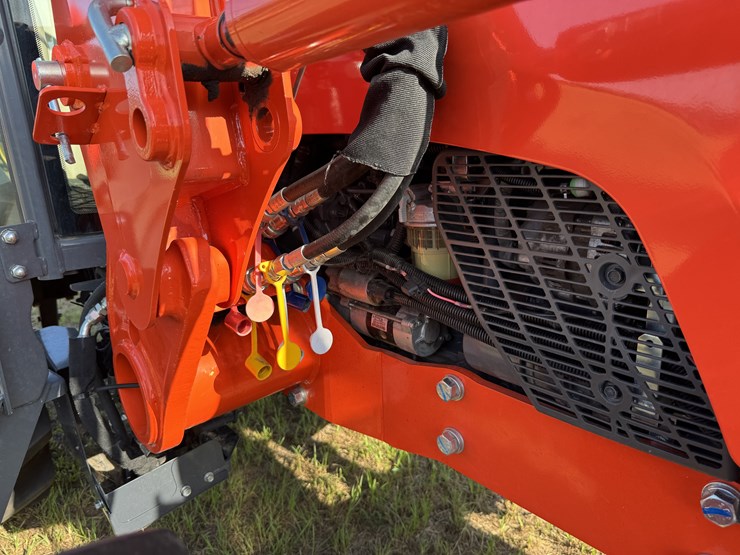 kubota-m7060-image-6