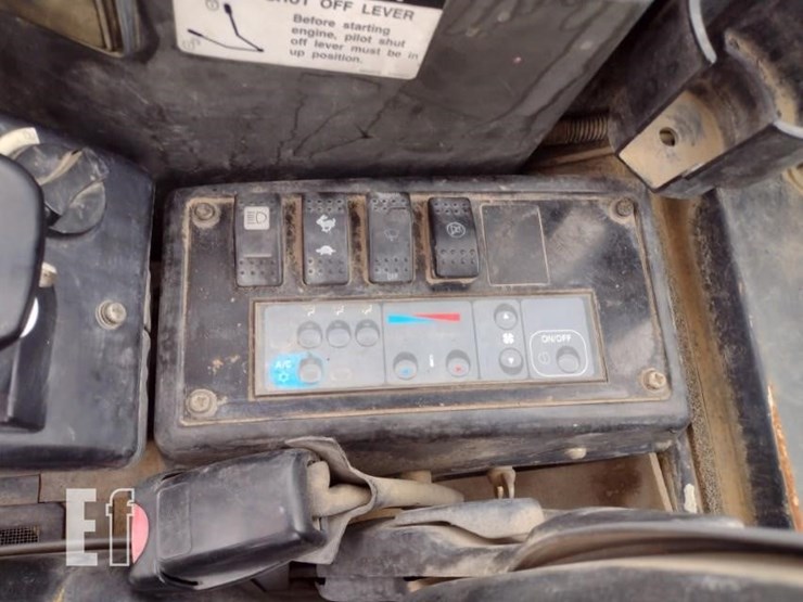 2007-deere-35d-image-10