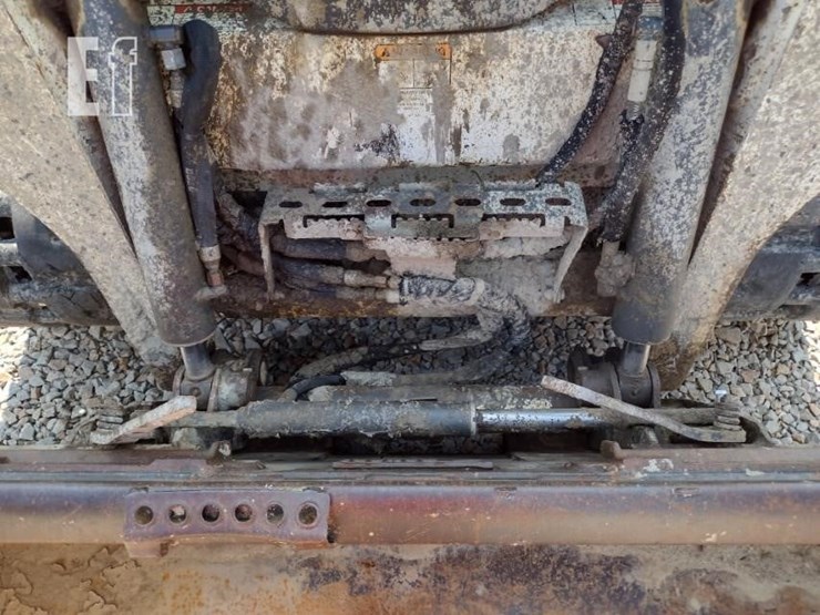 2019-bobcat-t595-image-13