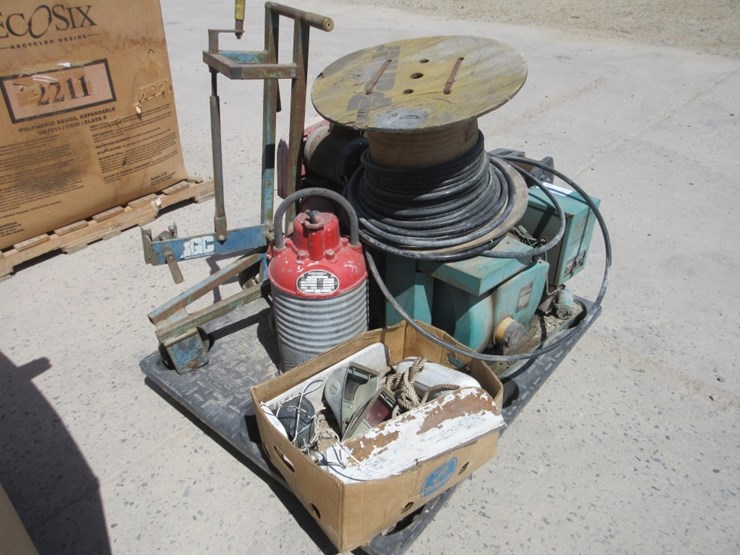 lot-of-misc-items,-image-2