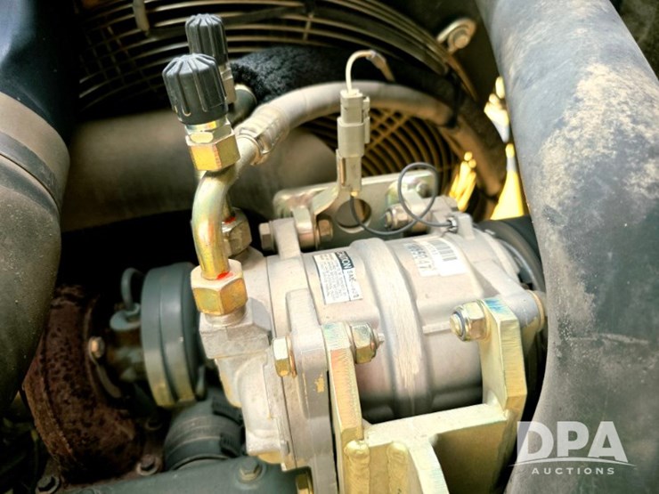 deere-244j-image-49