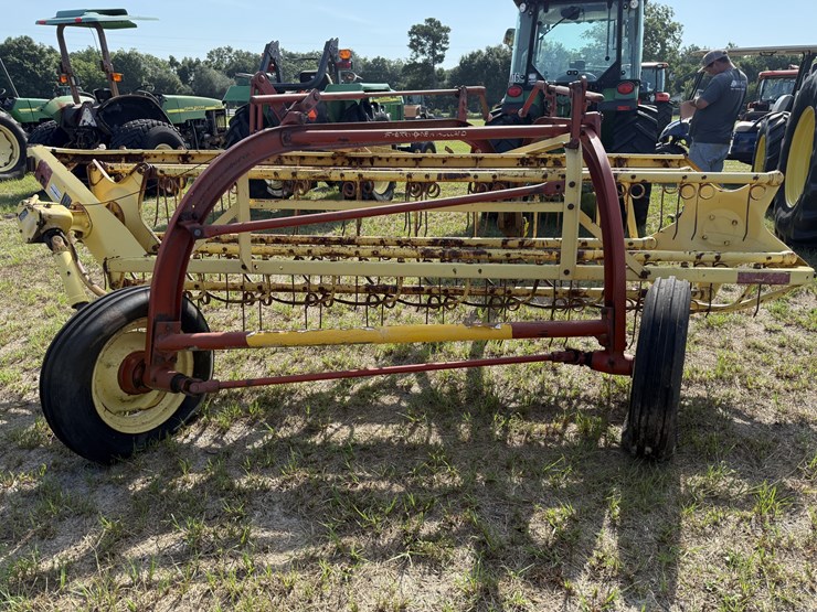 new-holland-256-image-3