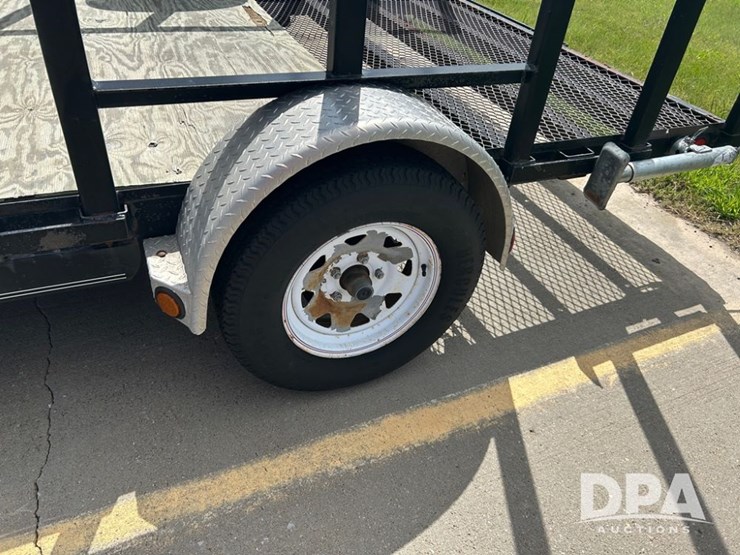 2011-pj-trailers-utility-trailer-(cp0683)-image-9