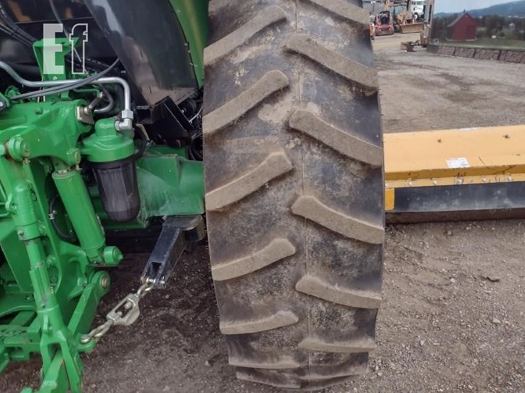 2015-john-deere-6105d-image-19
