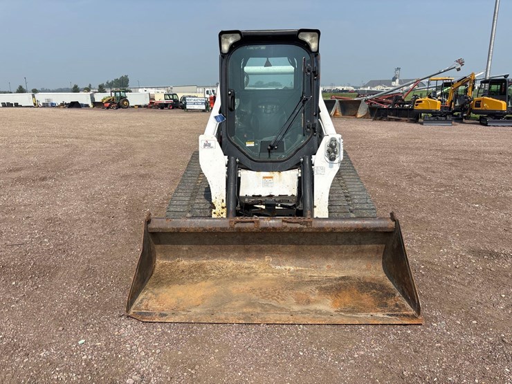 2016-bobcat-t750-image-8